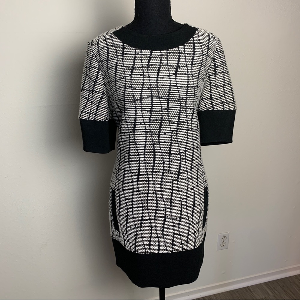 Black and White Banana Republic Dress